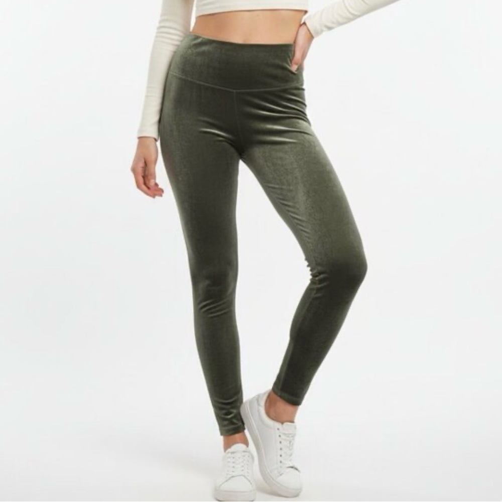 SPANX Olive green velvet Women's Leggings shapewear women’s medium velour